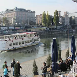  Apartamento Wohnen Im Herzen Von At The Waterfront Austria
